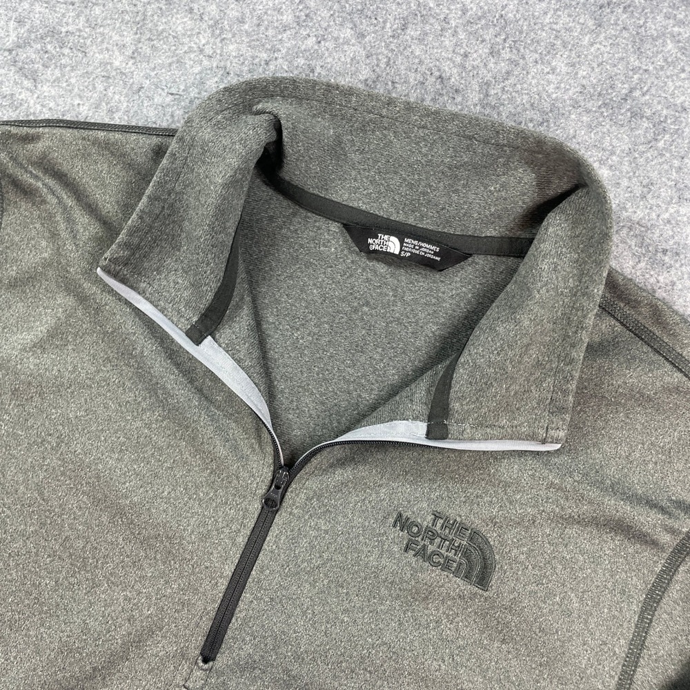 The North Face Mens Quarter-Zip Pullover S Grey Long Sleeve